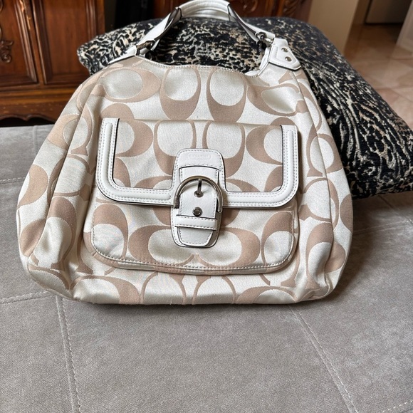 Coach Cream Shoulder Bag - Picture 2 of 16
